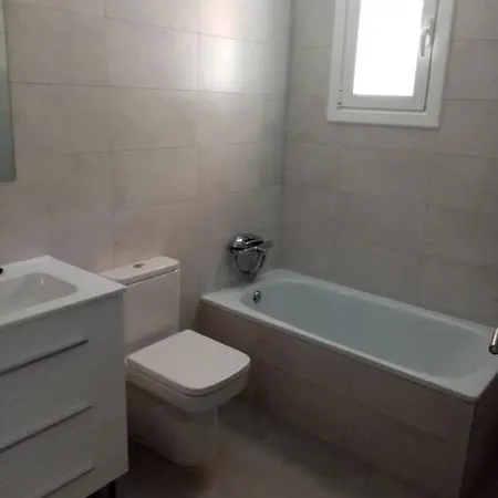 Casa Julio, Bonita Casa Comoda Y Espaciosa, Totalmente Reformada Con Terraza Y Jardin Privado Riezu Exterior foto