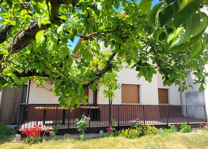 Casa Julio, Bonita Casa Comoda Y Espaciosa, Totalmente Reformada Con Terraza Y Jardin Privado