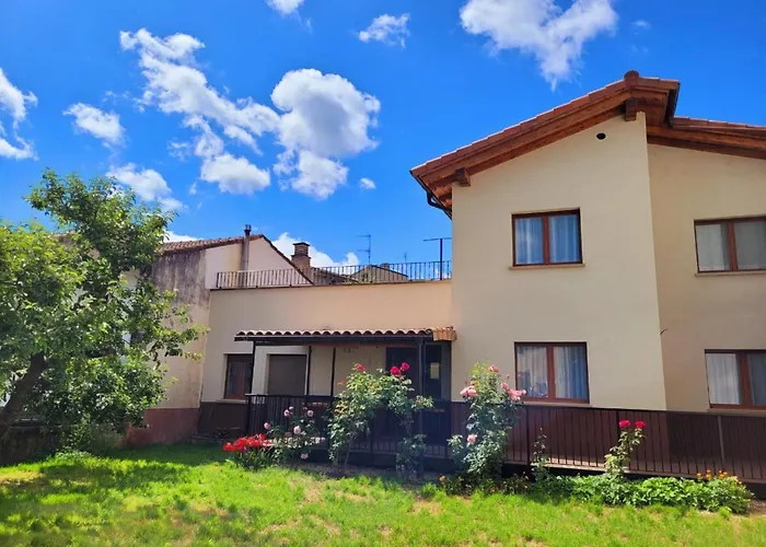 Casa Julio, Bonita Casa Comoda Y Espaciosa, Totalmente Reformada Con Terraza Y Jardin Privado