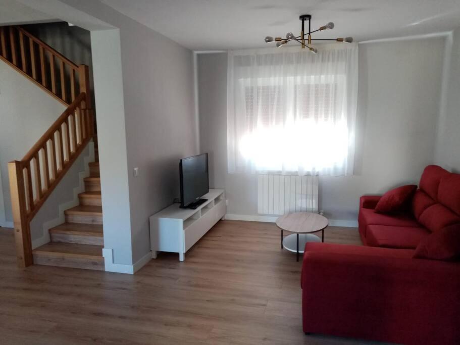 Ferienhaus Casa Julio, Bonita Casa Comoda Y Espaciosa, Totalmente Reformada Con Terraza Y Jardin Privado *